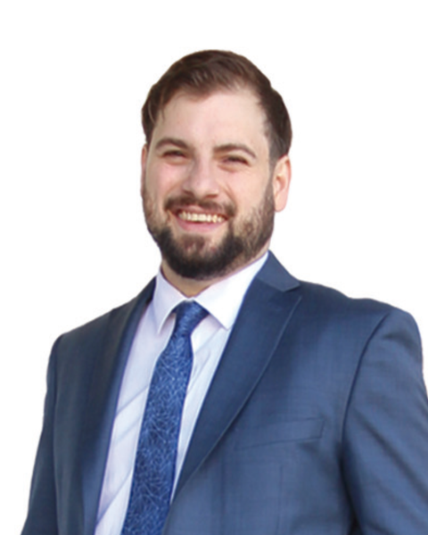 Adam Pacholok, Associate